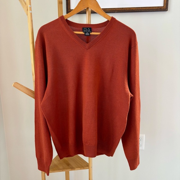 Jos A Bank Men’s Burnt Orange Wool V Neck Sweater | size M - Picture 1 of 12